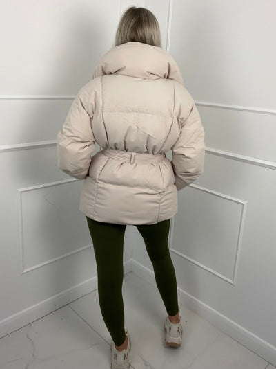 Jenna™ | Veste courte matelassée ceinturée