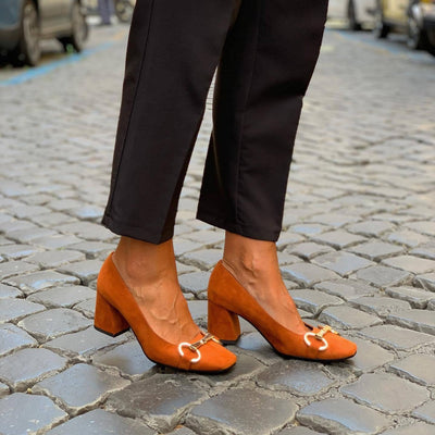 Ella - Escarpins Élégants avec Détails Dorés